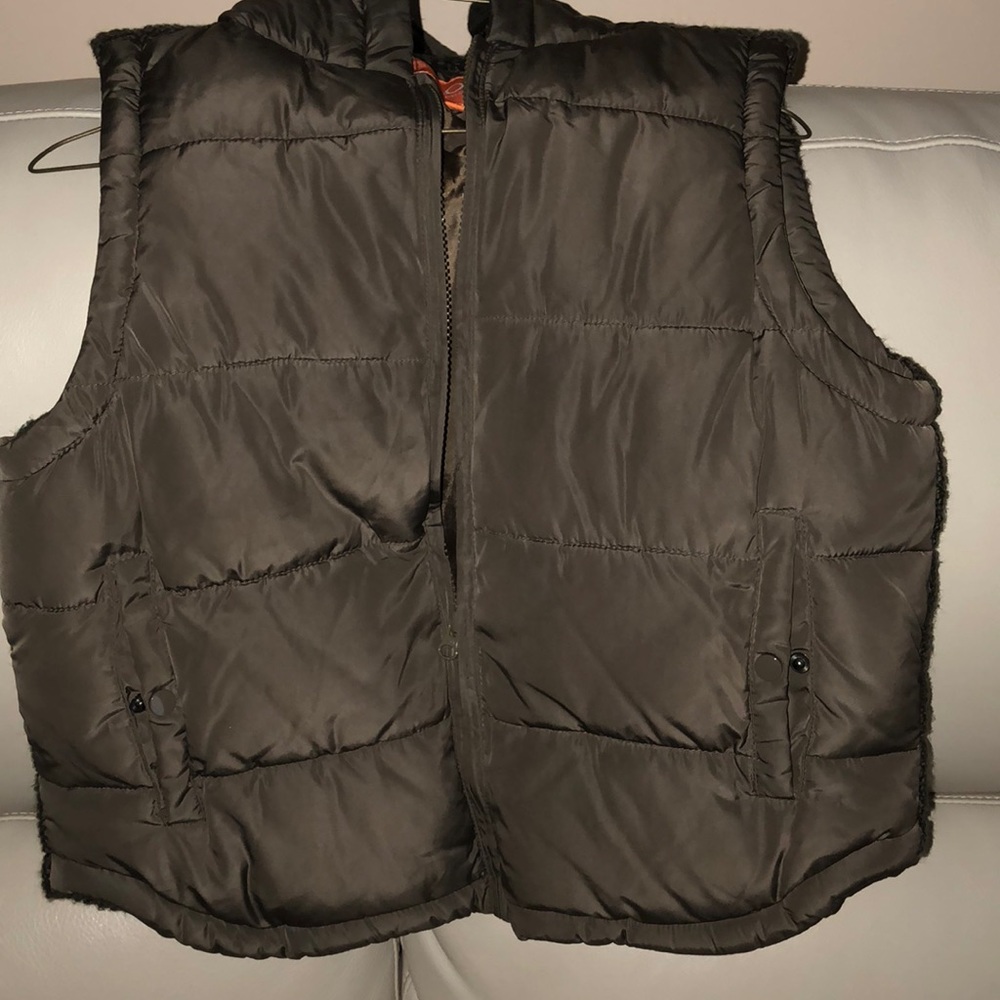 Puffy vest